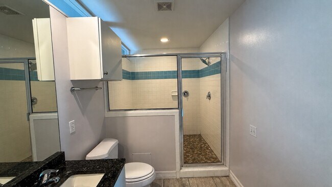 Photo - 2605 Calumet St Unit 16