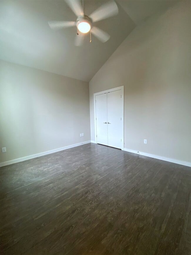 Photo - Beautiful Home Move in Ready Located minutes from Southtown!