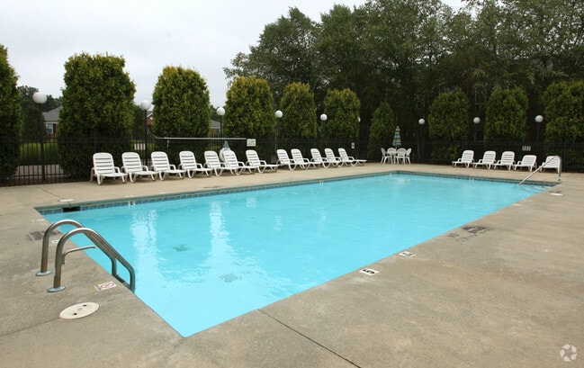 Blackthorn Apartments of Greensboro