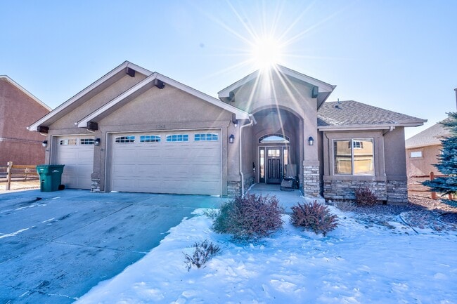 Photo - 1085 Diamond Rim Dr House