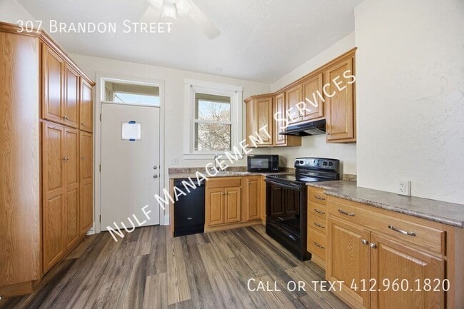Photo - 307 Brandon St