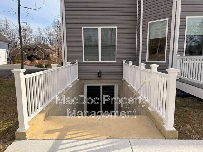 Building Photo - 10402 Laurel Ridge Way Unit Downstairs Apt