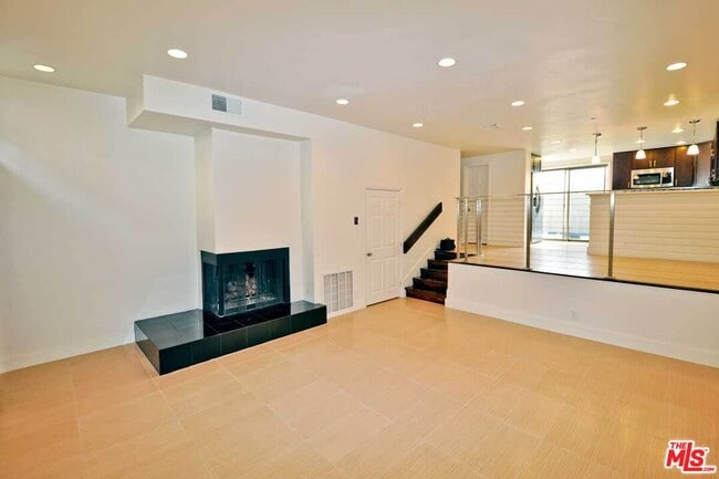 Photo - 1138 20th St Unit 12