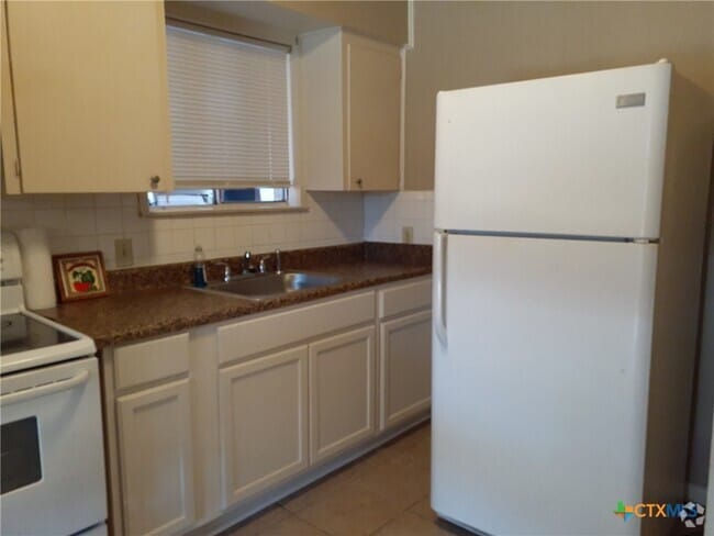 Building Photo - 308 N 14th St Rental