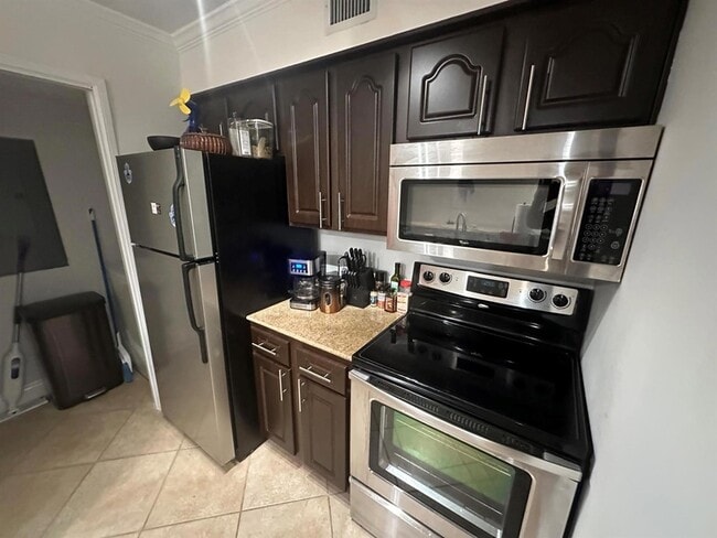 Photo - 400 Scotia Dr Unit 103