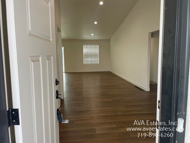 Photo - 970 S Coral Pl