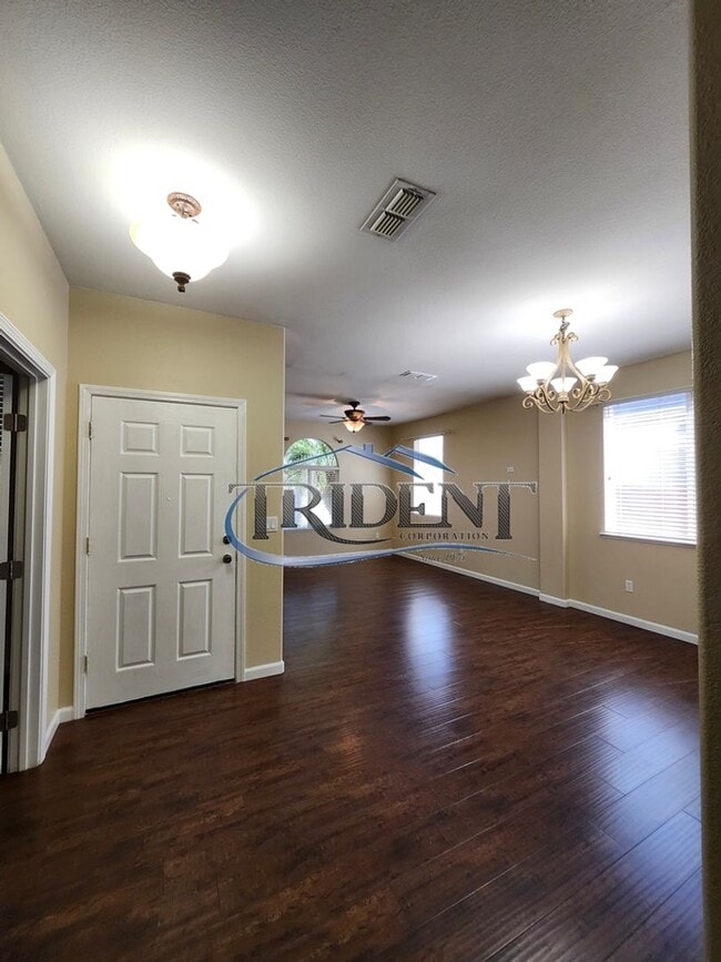 Photo - 3-bedroom 2-bath home with den located in Edgewater