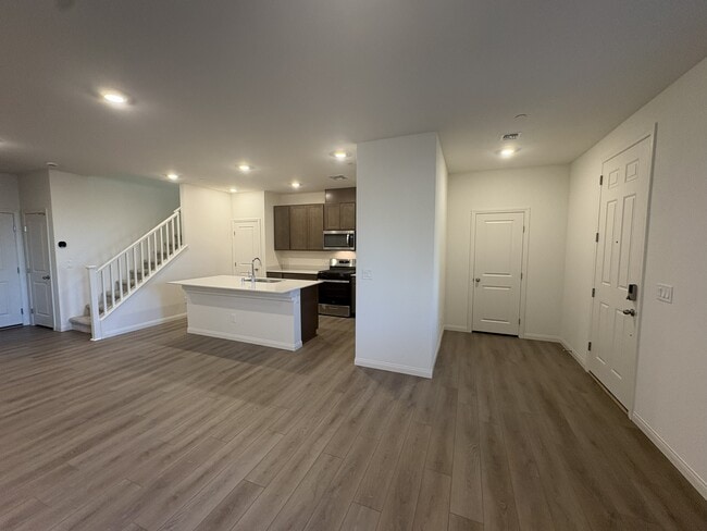 Entrada - 2485 Rofrano Pl