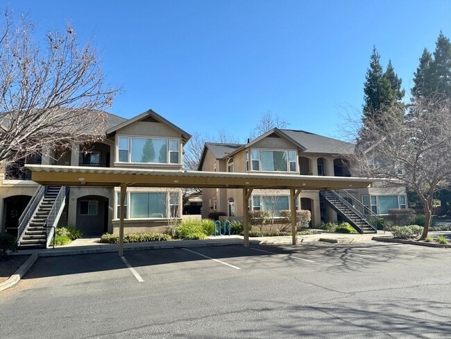 Photo - Hartford Square 2 Bedroom 2 bath apartments