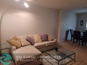 Photo - 303 N Riverside Dr Unit 304