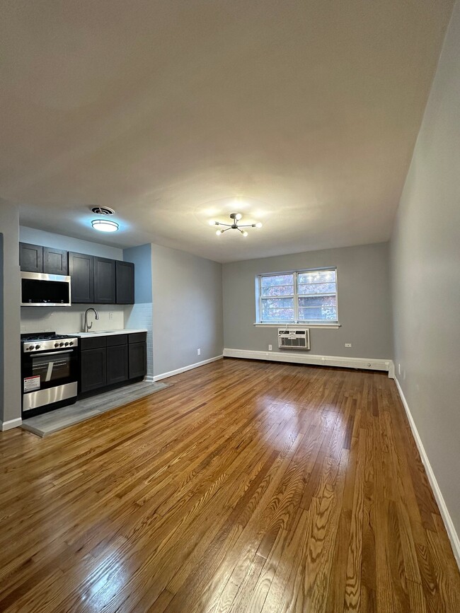 Photo - 128 E 7th St Unit 104