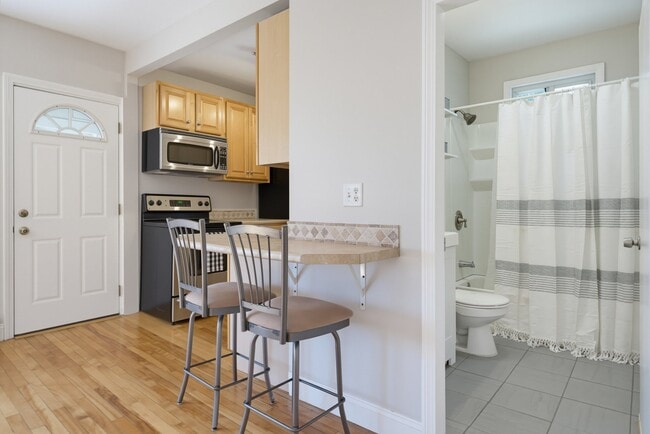 242 Lafayette St Unit Floor 1
