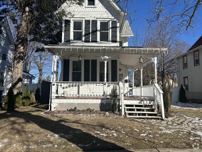 Building Photo - 314 Walnut St Rental