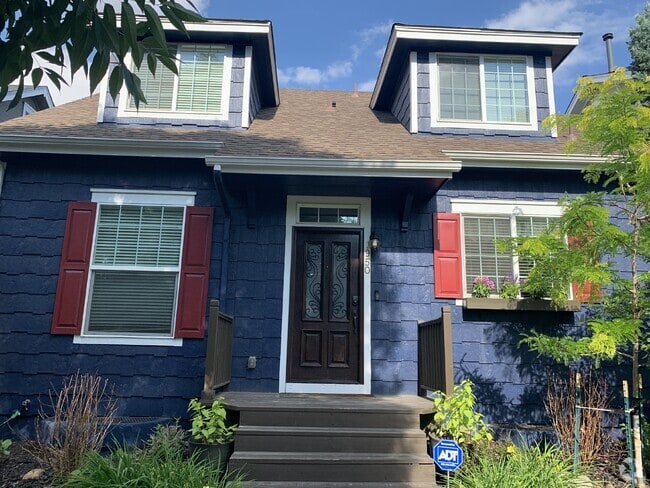 Building Photo - *September Availability! Amazing 4-Bed Slo... Rental