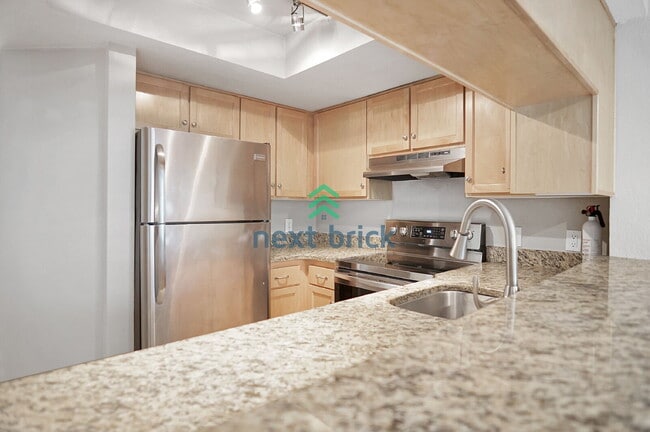 Photo - Discover Your New Home at Juanita Beach Esplanade! Unidad J302