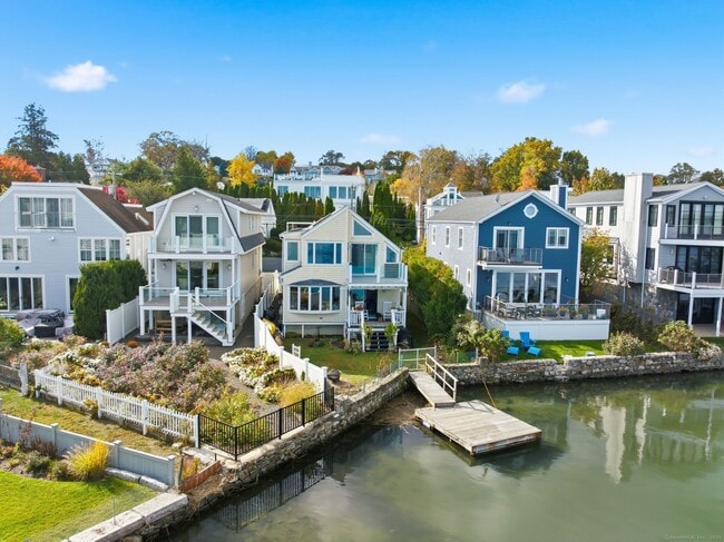 Building Photo - 205 Hillspoint Rd