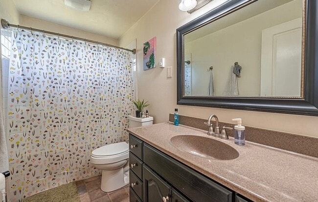 Photo - Beautiful Churchill Home!