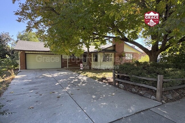 Building Photo - 520 S Otis St