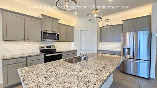 Photo - MOVE IN READY! FENCED YARD! OUTSTANDING 4 ...