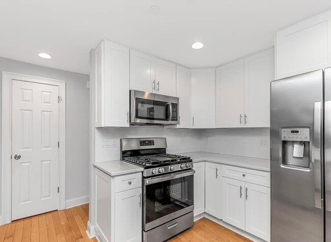 Photo - 26 Pondfield Rd W