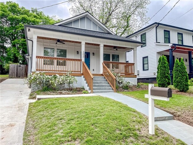Photo - 202 Haygood Ave SE