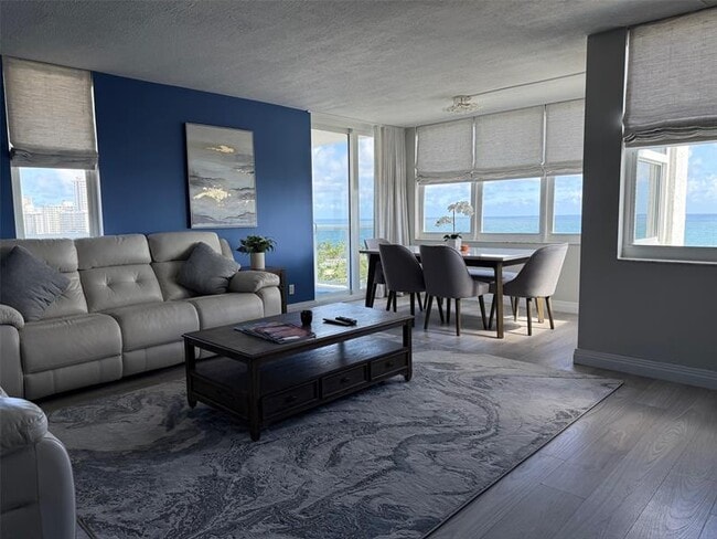 Photo - 3015 N Ocean Blvd Unidad 15F