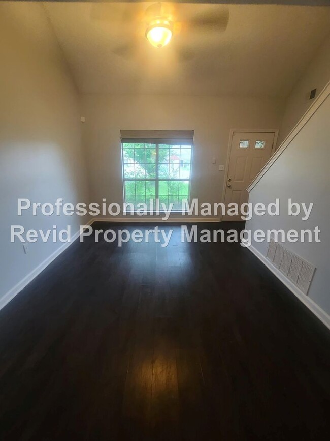 3 Bedroom 2 Bath in Olive Branch!! - 3 Bedroom 2 Bath in Olive Branch!! House