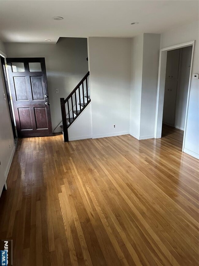 Photo - 743 Newcomb Rd