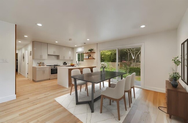 Photo - 300 Lightsey Rd