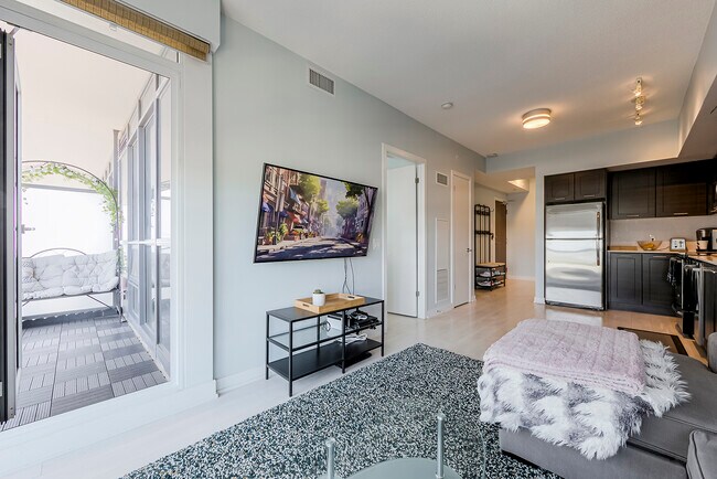 Photo - 2212-2212 Lake Shore Blvd W