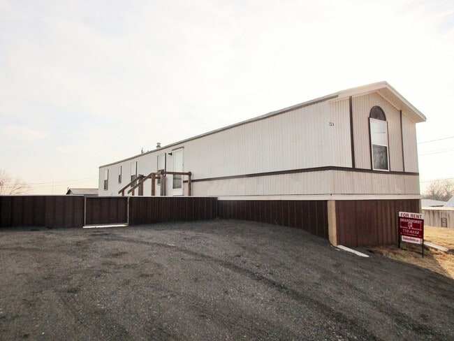 Building Photo - 3 bedroom 2 bath in Hydro, OK  73048 Rental