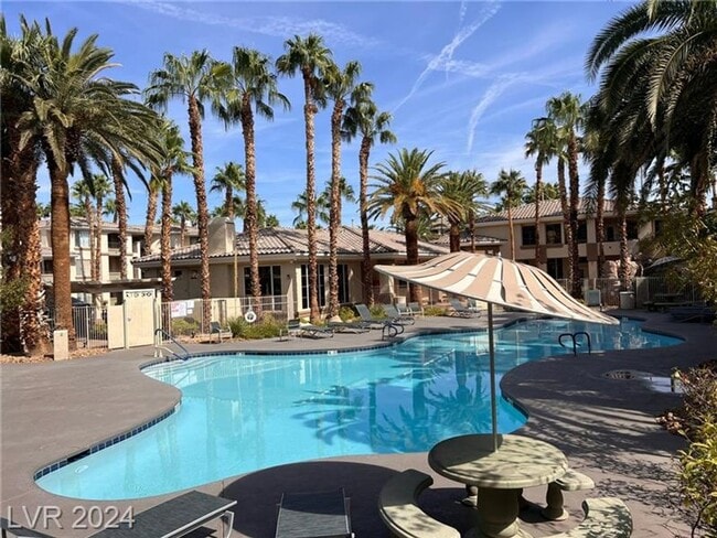 Photo - Gated Community / One Bedroom / 1 Car Garage