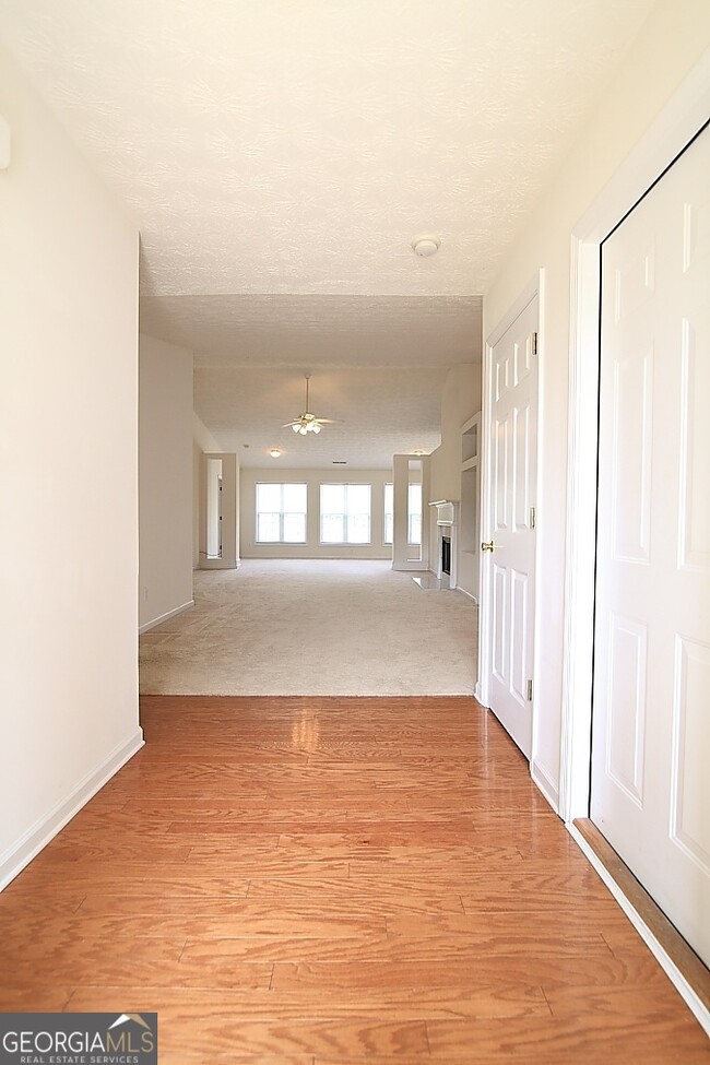 Photo - 3230 Kylay Ct NE