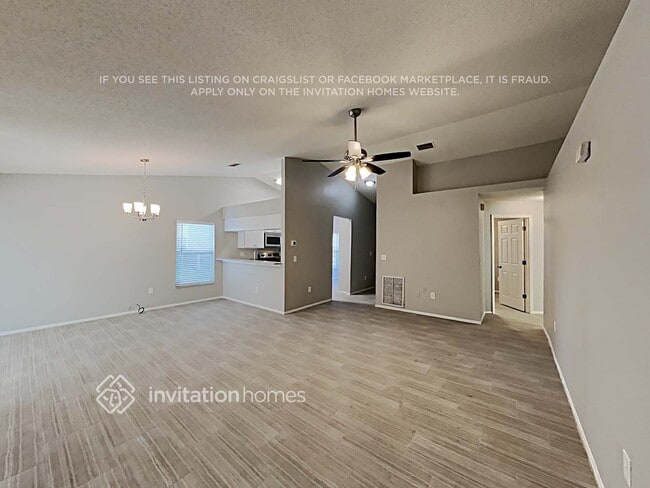 4727 Bloom Dr
