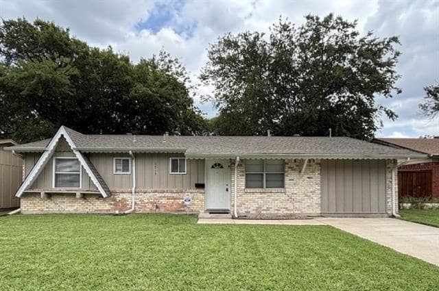 Building Photo - 3512 Bahamas Dr