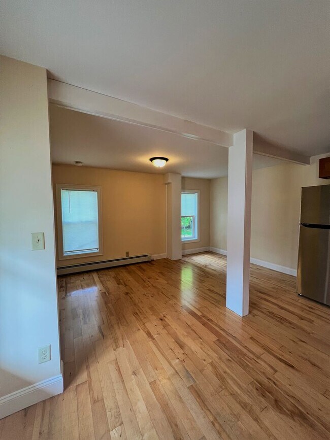 Photo - 52 North St Unit APT A