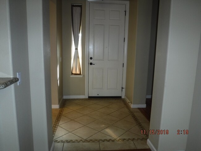 Photo - 1127 Manchester Way