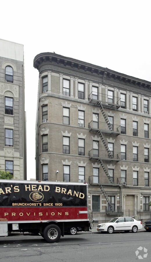 Photo - 641 E 169th St