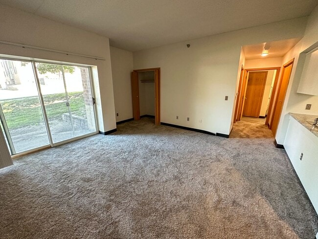 245 Hyland