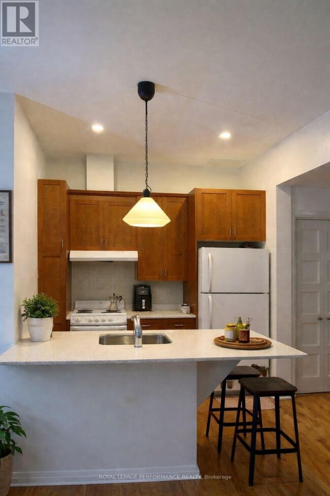 Photo - 739 Principale St