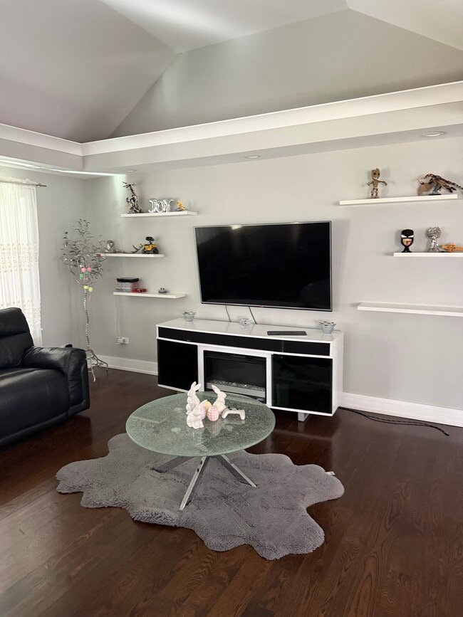 Photo - 4N150 Hawthorne Ave