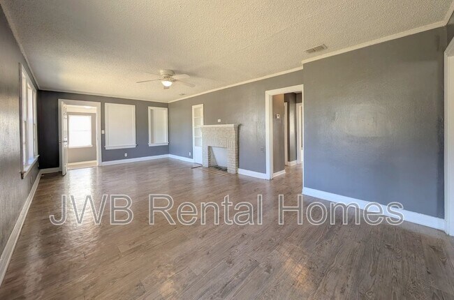 Photo - 8920 2nd Ave