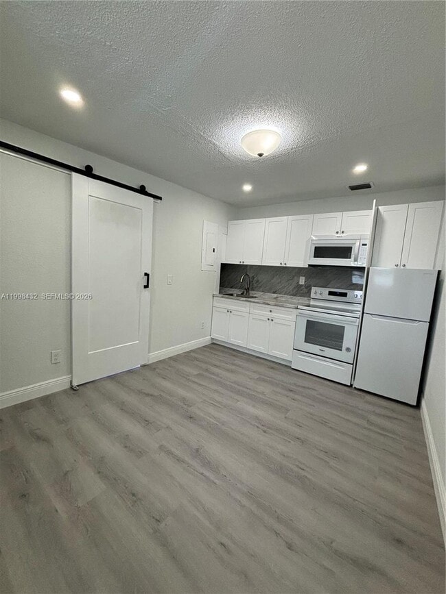 Photo - 5011 SW 5th St