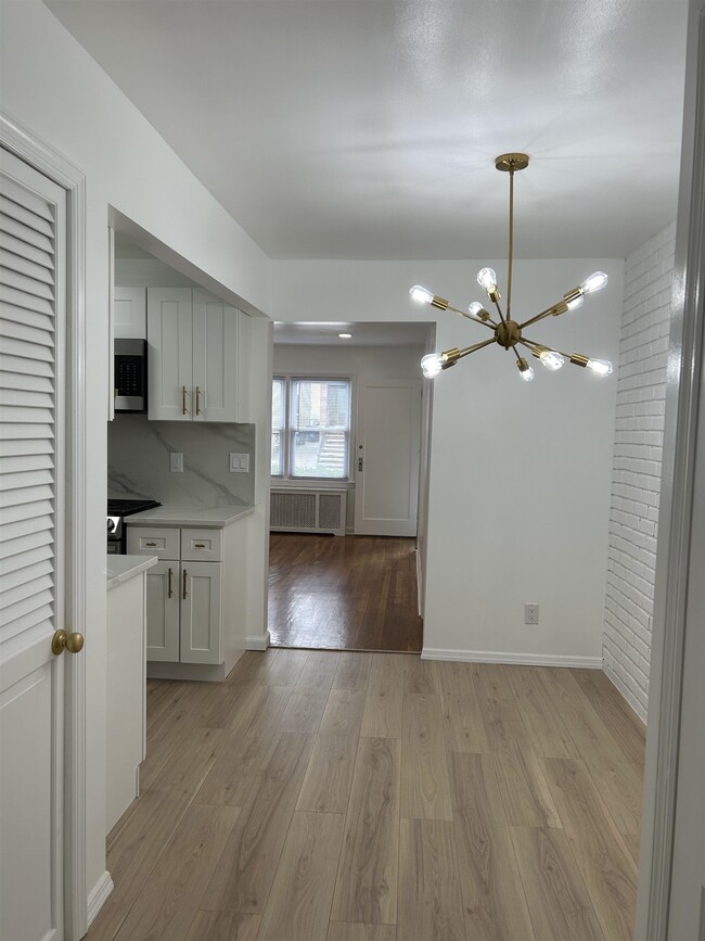 30 Kelly Pkwy