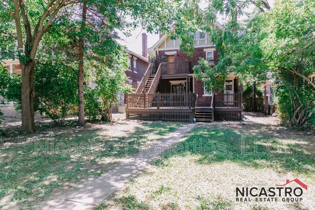 Photo - 182 E Lane Ave