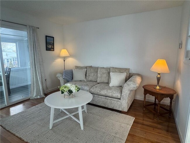 Photo - 7 White Cap Rd