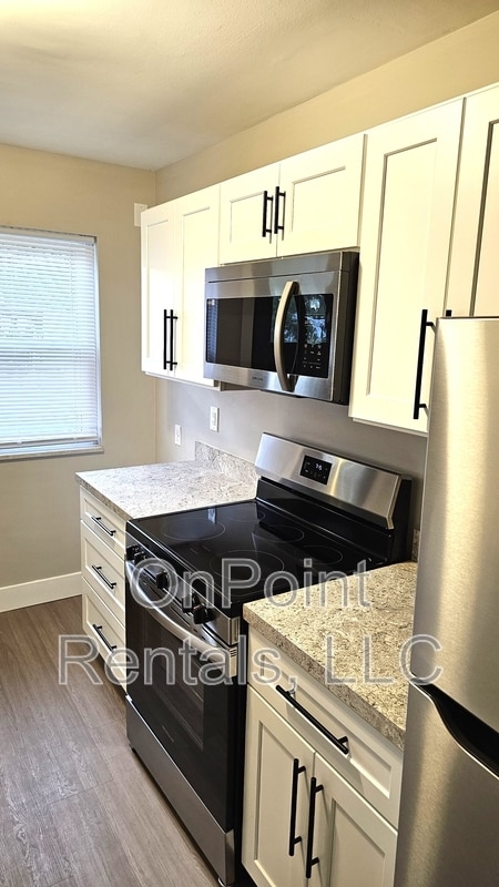 Photo - 5921 N Wayne Rd