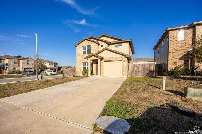 Building Photo - Move in Ready 3 Bedroom Two-story Home