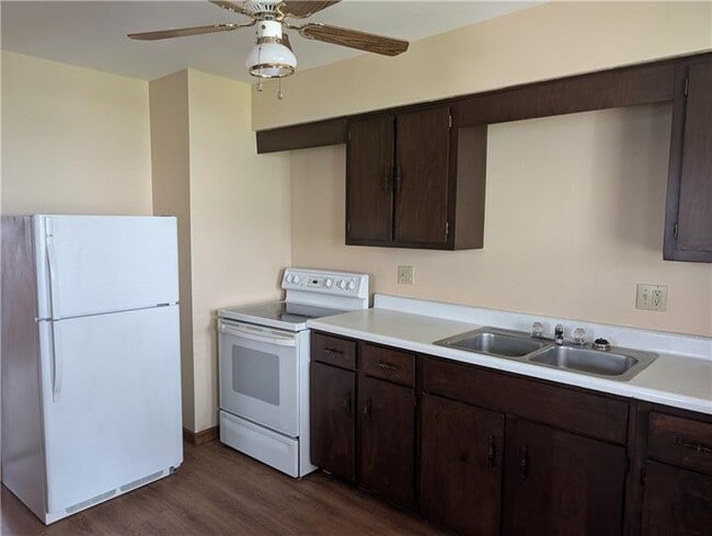 Photo - 623.5 Conrad Ave