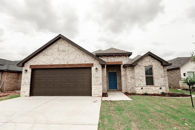 Building Photo - 4 bed 2 bath Cooper ISD